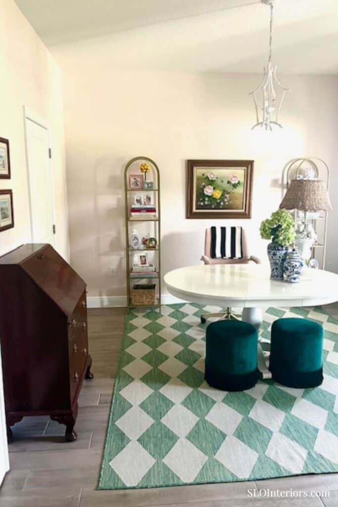Light Pink Home Office with Green Geometric Rug